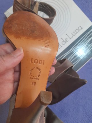 Sandalias Lodi Piel y Raso Tacon Talla 38