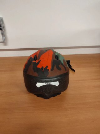 Casco Infantil Giro Camuflaje