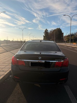 BMW 740 2012