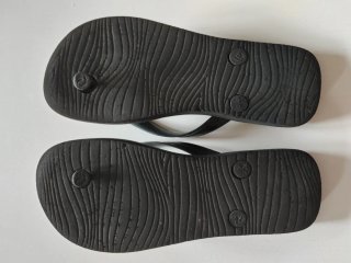 Chanclas de niño con tiburón y coche