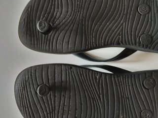 Chanclas de niño con tiburón y coche