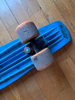 Monopatín Skate Azul Años 80