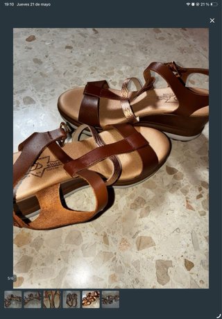 Sandalias Marrones y Doradas Mujer