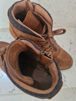 Stivaletti marroni con tacco