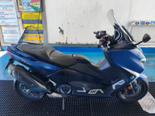 Yamaha T-Max 530 DX Maxi Scooter