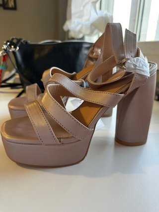 Sandalias tacón nuevas