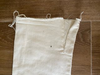 Pantalón crema Stradivarius
