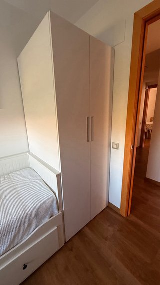 Cama sofa mas Armario.