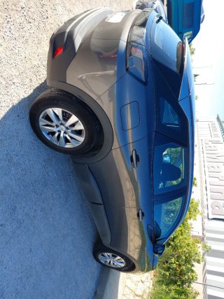 Peugeot 3008 2022 totalmente revisado.