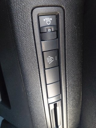 Peugeot 3008 2022 totalmente revisado.
