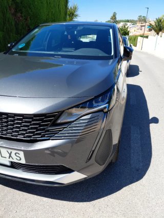 Peugeot 3008 2022 totalmente revisado.