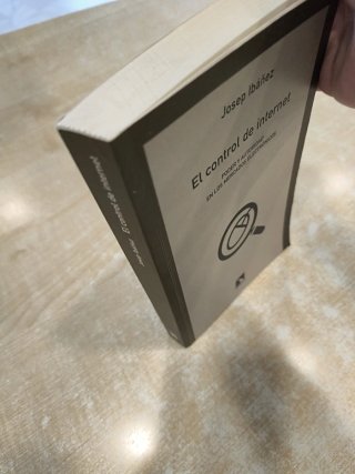 El control de internet Poder y autoridad en los...