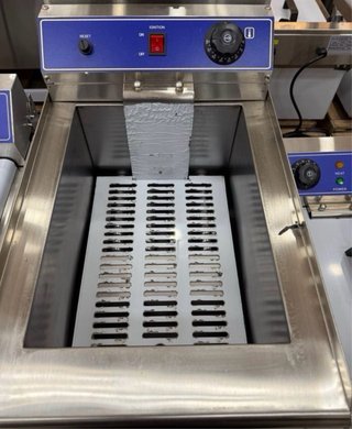 Freidora Gas 10L Nueva + Grifo