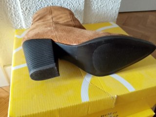 Botines de Mango ante marrones
