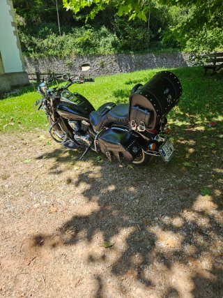 Kawasaki VN900 Classic Negra