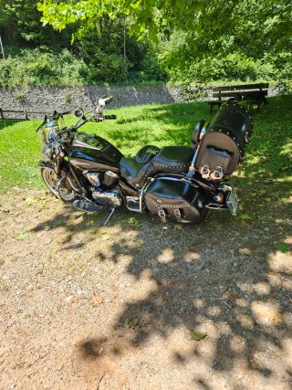 Kawasaki VN900 Classic Negra