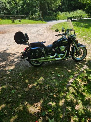 Kawasaki VN900 Classic Negra