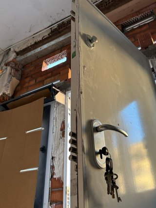 Puerta Acorazada Blanca