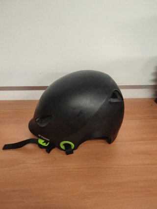 Casco infantil bici/skate negro/verde