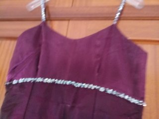 Vestido de fiesta morado con pedrería