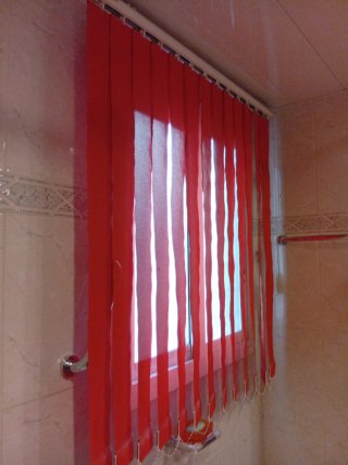 Cortina a lamelle verticali in tessuto screen 1m x 1,10