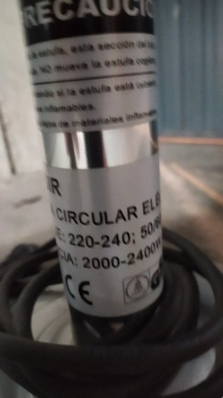 Estufa eléctrica de pie plateada