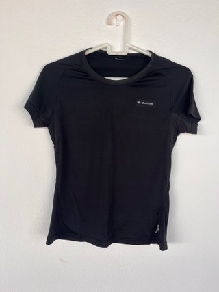 Camiseta deportiva Quechua negra