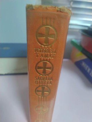 Archivador Alfabético Papel y biblia.