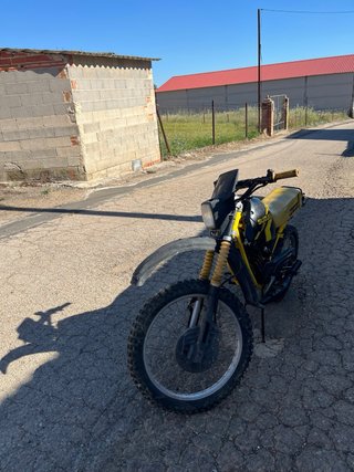 Puch Condor Enduro Negra y Amarilla