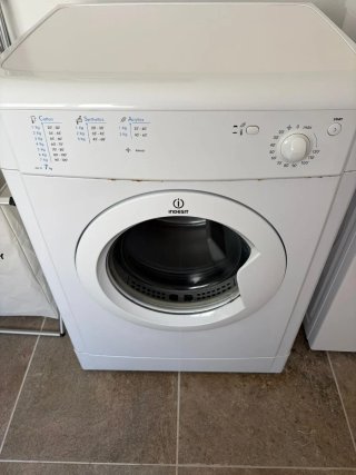 Secadora Indesit 7 kg