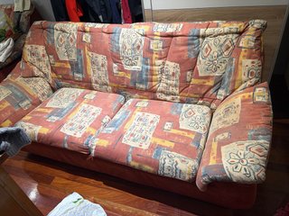 Sofá de tela estampado