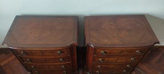Cama, mesillas,cómoda y espejo marquetería madera