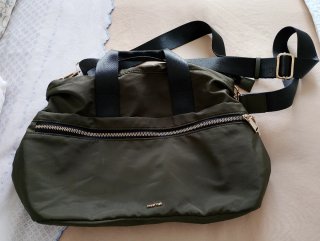 Bolso Parfois verde y dorado