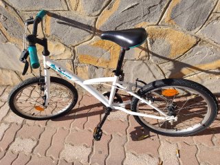Bicicleta infantil B'Twin blanca