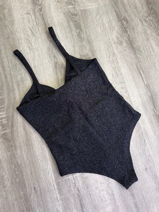 Body negro brillo tirantes
