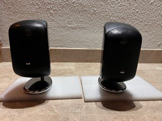 Bowers & Wilkins M1 Altavoces Negros