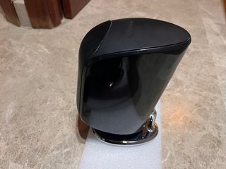 Bowers & Wilkins M1 Altavoces Negros