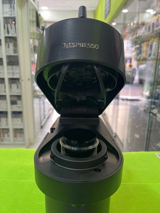 Macchina da caffè Nespresso Vertuo e schiumarola