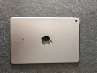 iPad mini 4 128GB Plata + funda teclado Logitech