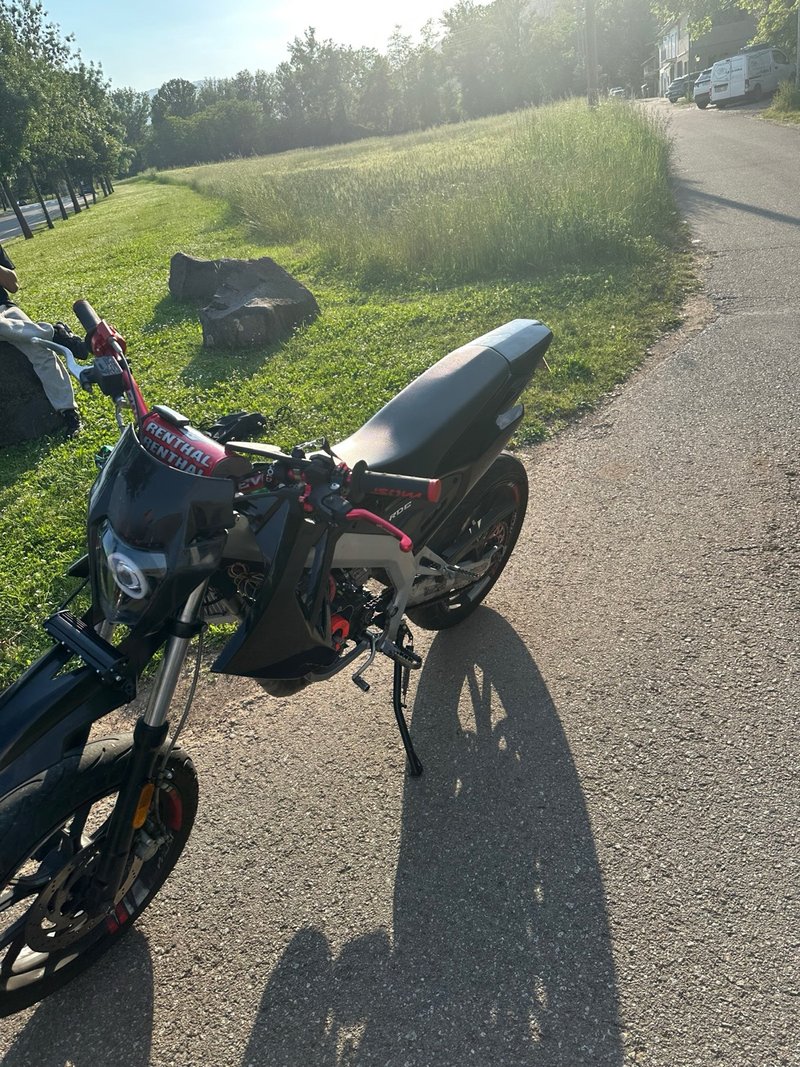Aprilia SX 50 Supermotard Negra