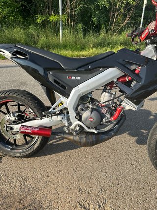 Aprilia SX 50 Supermotard Negra