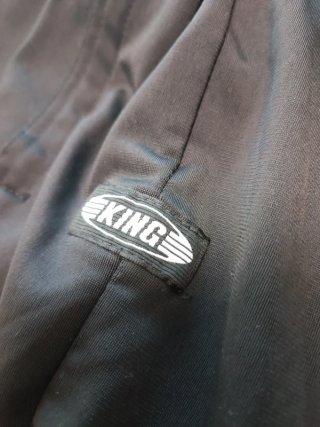 Chaqueta Puma King Vintage Negra y Dorada