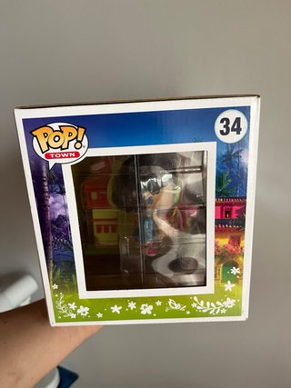 Funko Pop Mirabel con Casita Encanto 34