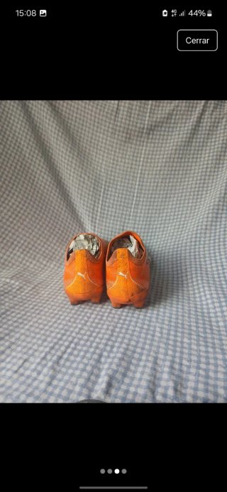 Zapatillas de fútbol naranjas