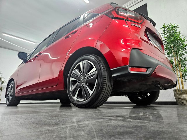 HONDA Jazz 1.5 iMMD ADVANCE -9.000km-