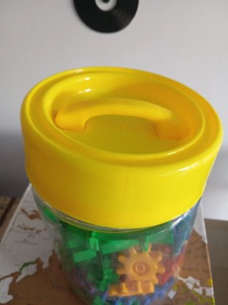 Juego de construcción infantil en bote