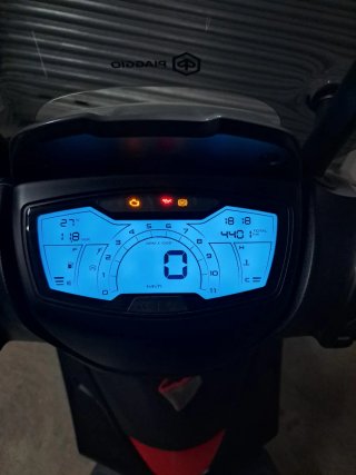 Piaggio Medley 125 S Gris/Rojo