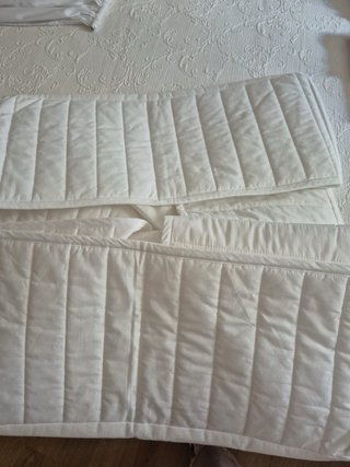 Cuna de bebé blanca, más Trona Bebe