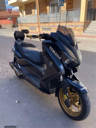 Yamaha Xmax 125