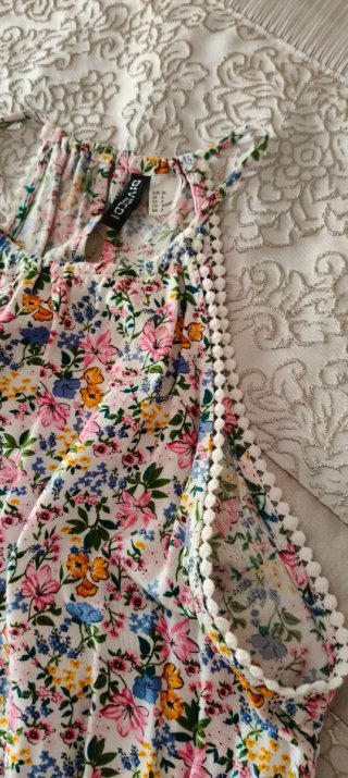 Mono H&M floral espalda abierta T.36